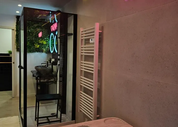 - Lovers Lägenhet *